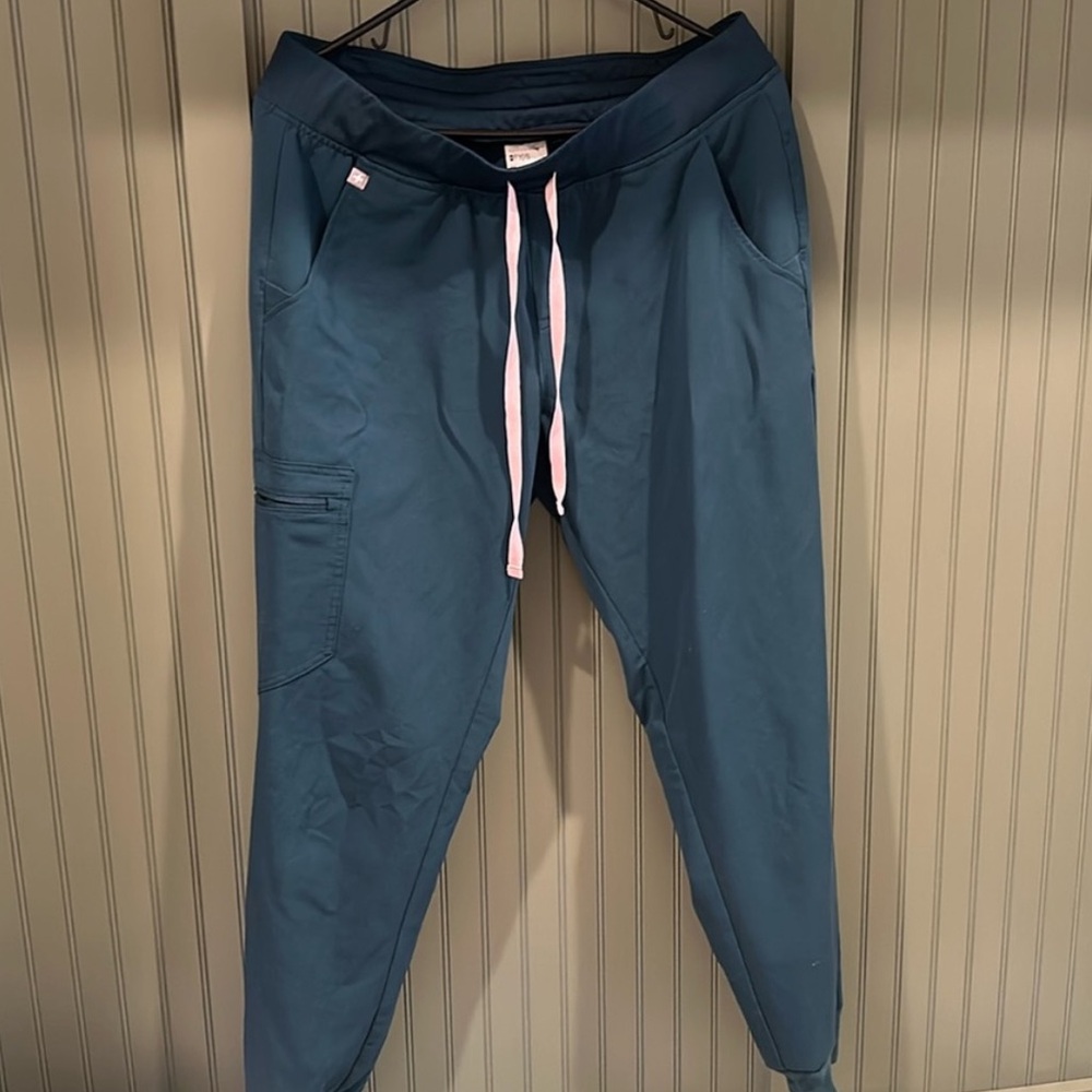 Figs scrub pants!